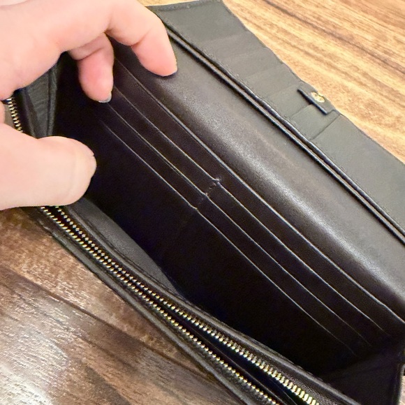 Guccisima Black  Leather Logo Continental Wallet - Picture 7 of 10